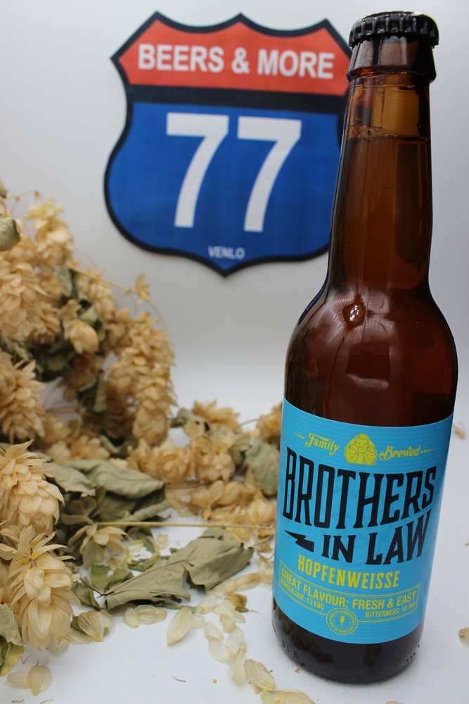 Brothers in Law Brothers in Law Hopfenweisse Fles 33 cl  6,00% Brothers in Law Brothers in Law Hopfenweisse Fles 33 cl  6,00%