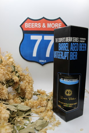 Bierbrouwerij De Magistraat De Magistraat Tsar Peter BA 2021/1 Tripel fles 33 cl  10,00%