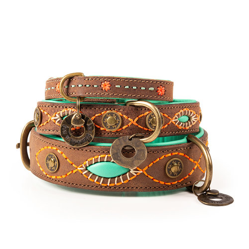 Stoere leren hondenhalsband bruin met turquoise - Dog with a Mission