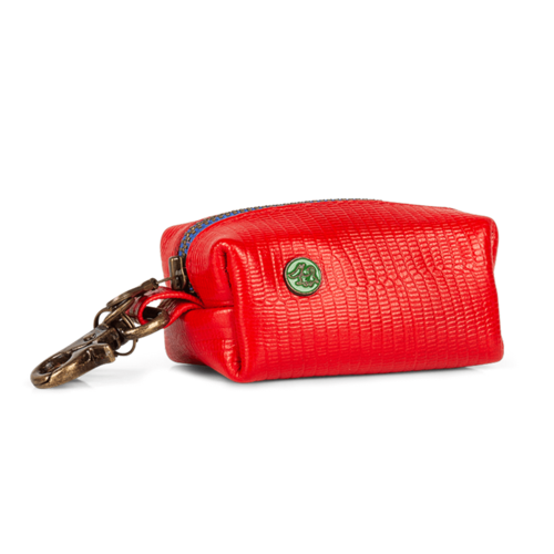 Bronx, the poop bag holder in red leather. Super cute match with the Dutchie collar!