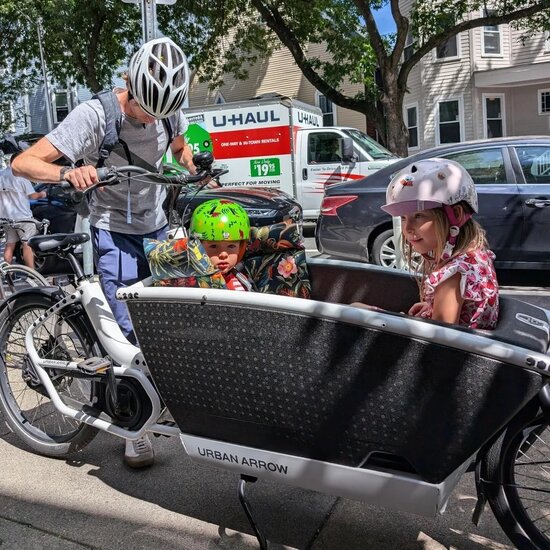 URBAN ARROW Urban Arrow E-Cargo Bike - Family Active Plus