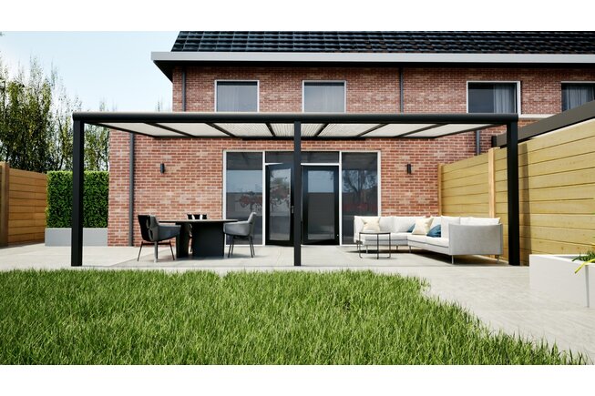 Aluminium overkapping zwart 710cm x 400cm met Polycarbonaat dak