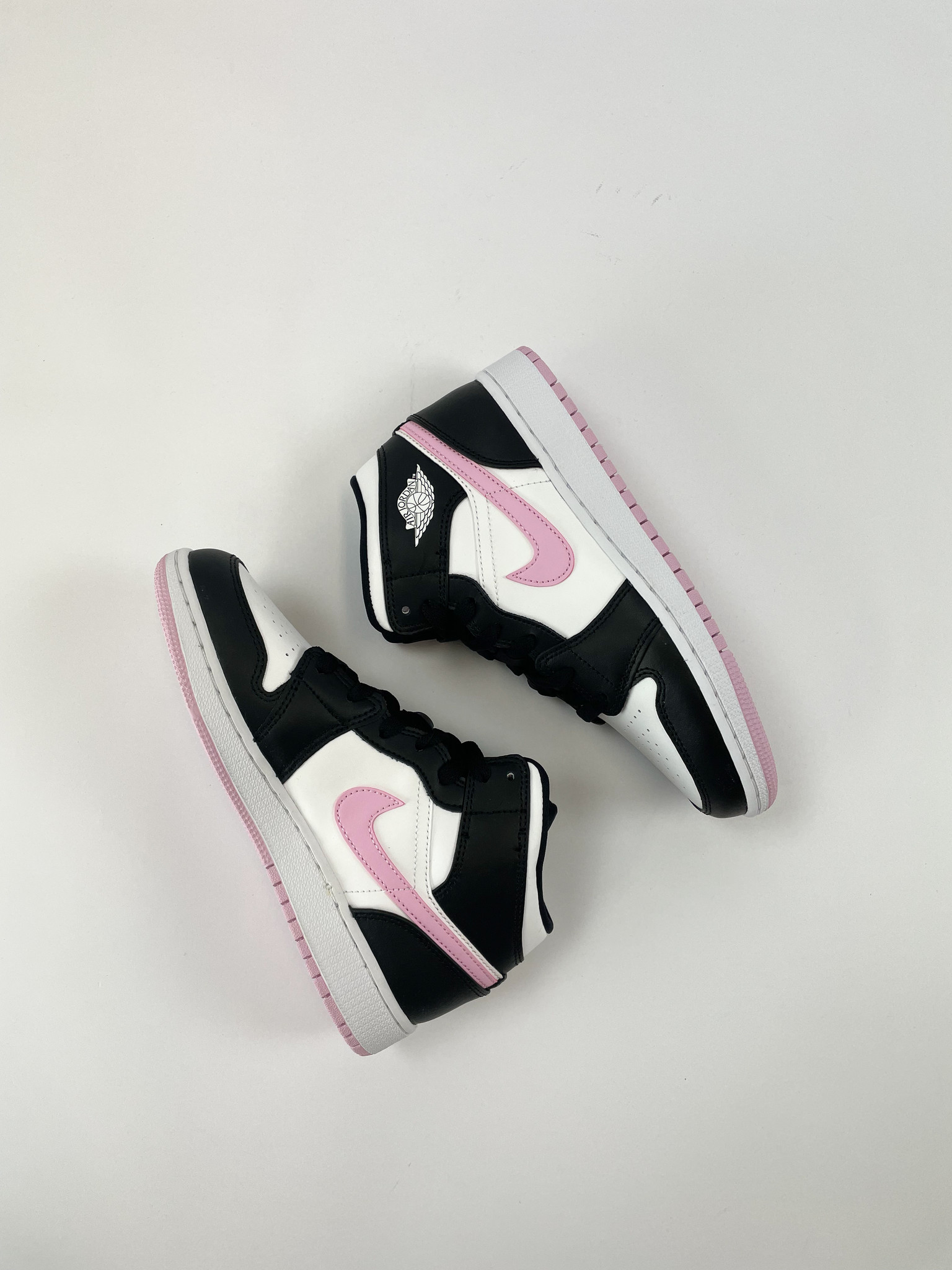 Nike Air Jordan 1 Mid White Light Arctic Pink