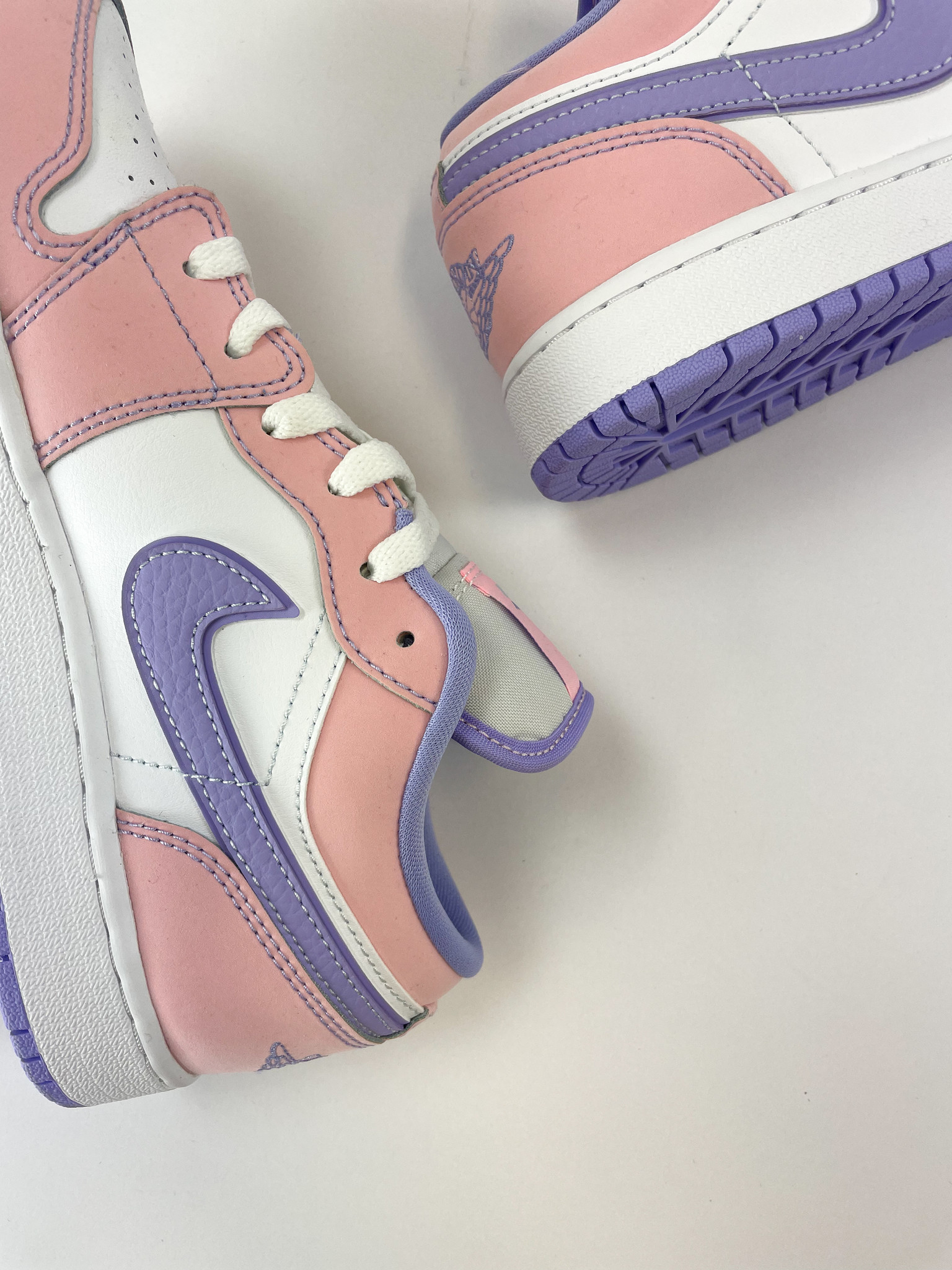 Nike Jordan 1 Low Arctic Punch