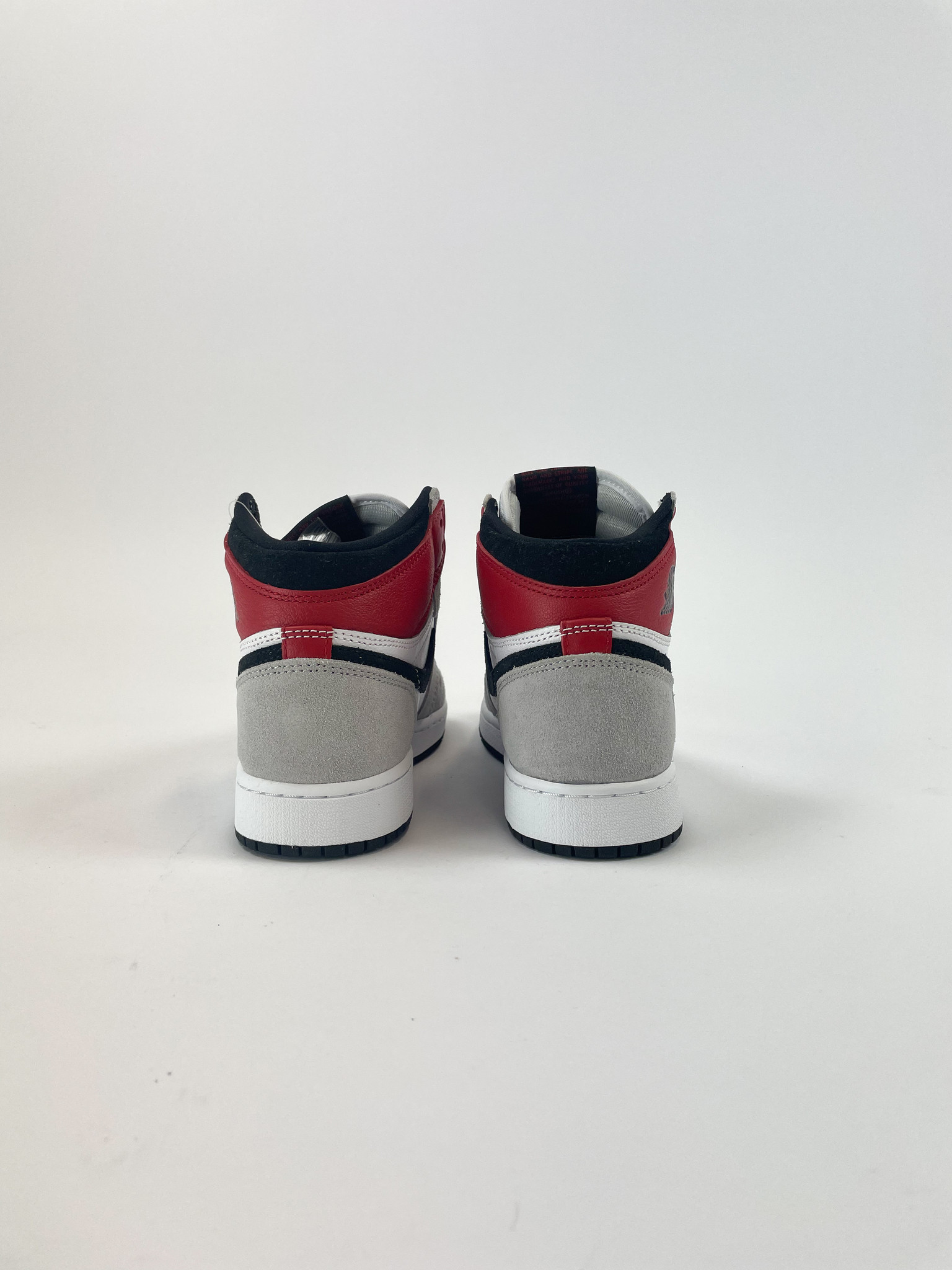 Nike Jordan 1 Retro High Light Smoke Grey