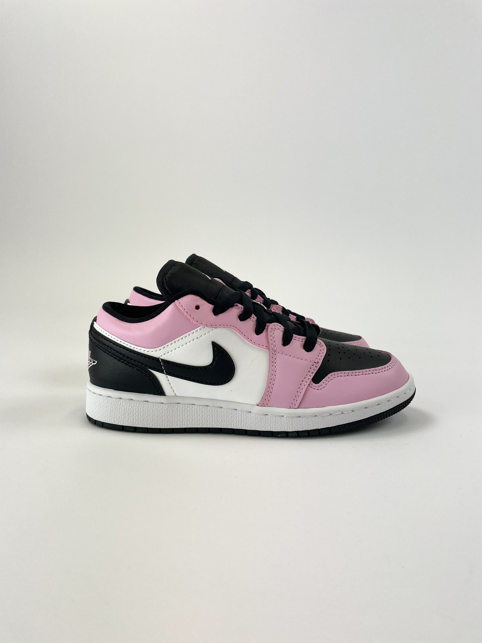 Nike Air Jordan 1 Low White Light Arctic Pink