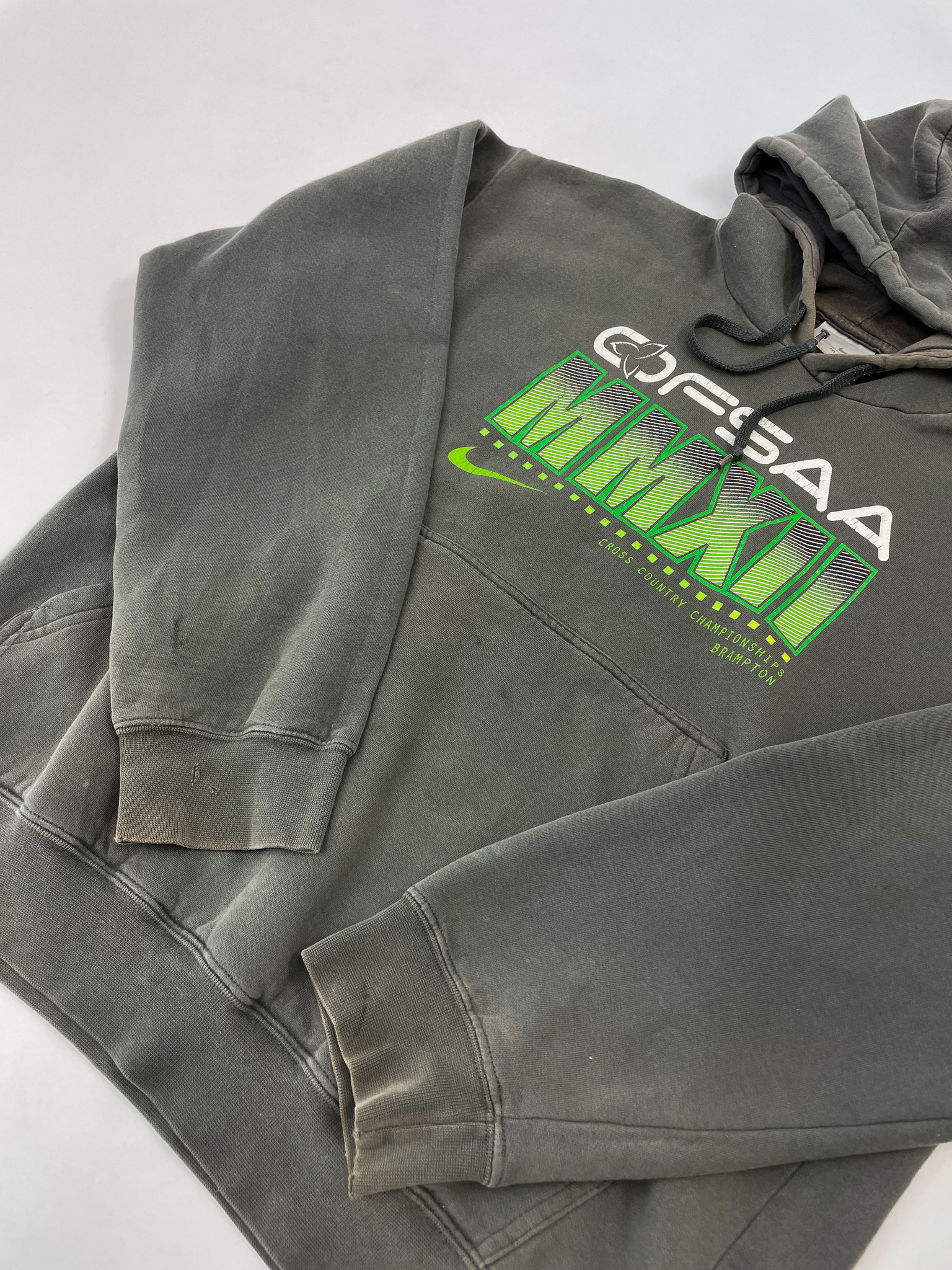 Nike '00 Brampton Hoodie (Fits M)