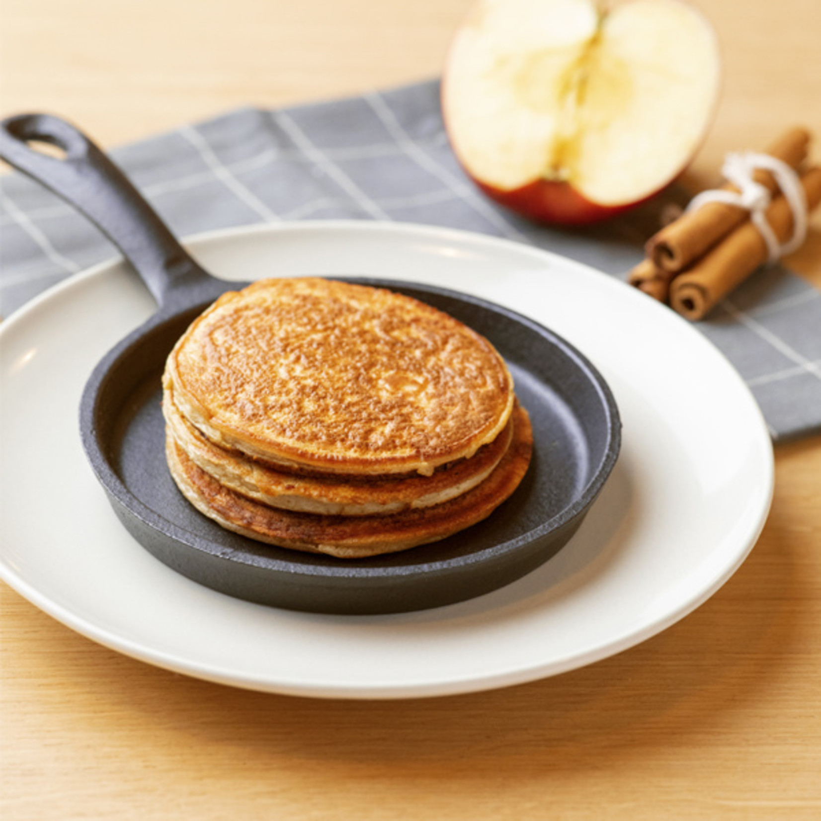 PS food & lifestyle PS05025 American pancakes appel-kaneel