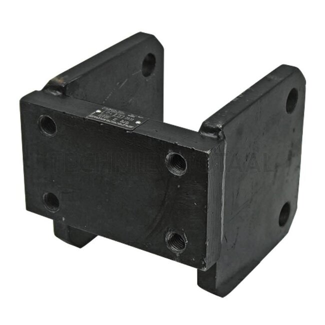Scharmüller Adapterplatte - 777103480200 | passend für: Deutz-Fahr | Serie: D-06 (6006-7206) | Kategorie: Komponenten und Sonderlösungen | Ausführung: Konsolen für Traktoren / Anhänger | Farbe: Schwarz | Bohrung: M20 mm | Bohrung-Ø: 25 mm | Bolzen-Ø: 25 mm | Breite: