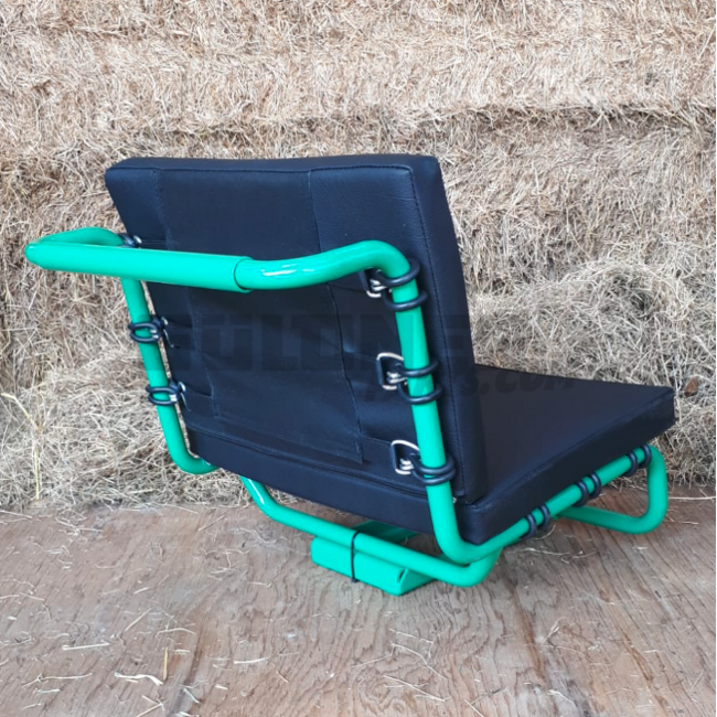 Güldner Stoel met zwarte kussens