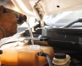 Kan je water toevoegen aan koelvloeistof?