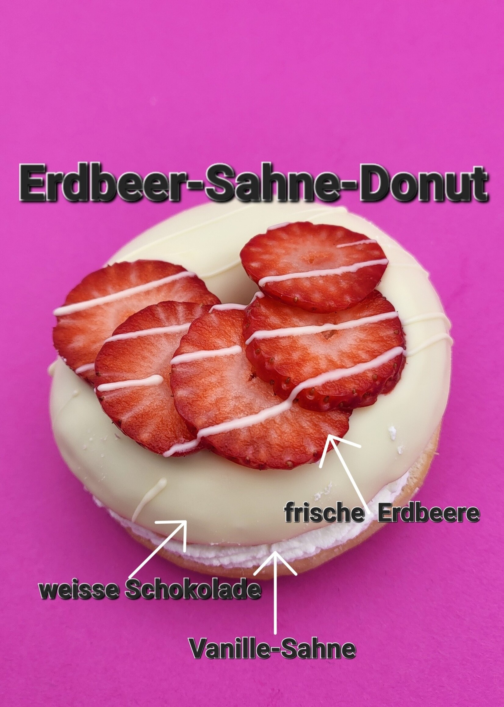 Erdbeer-Sahne-Donut mit frischen Erdbeeren und Schlagsahne