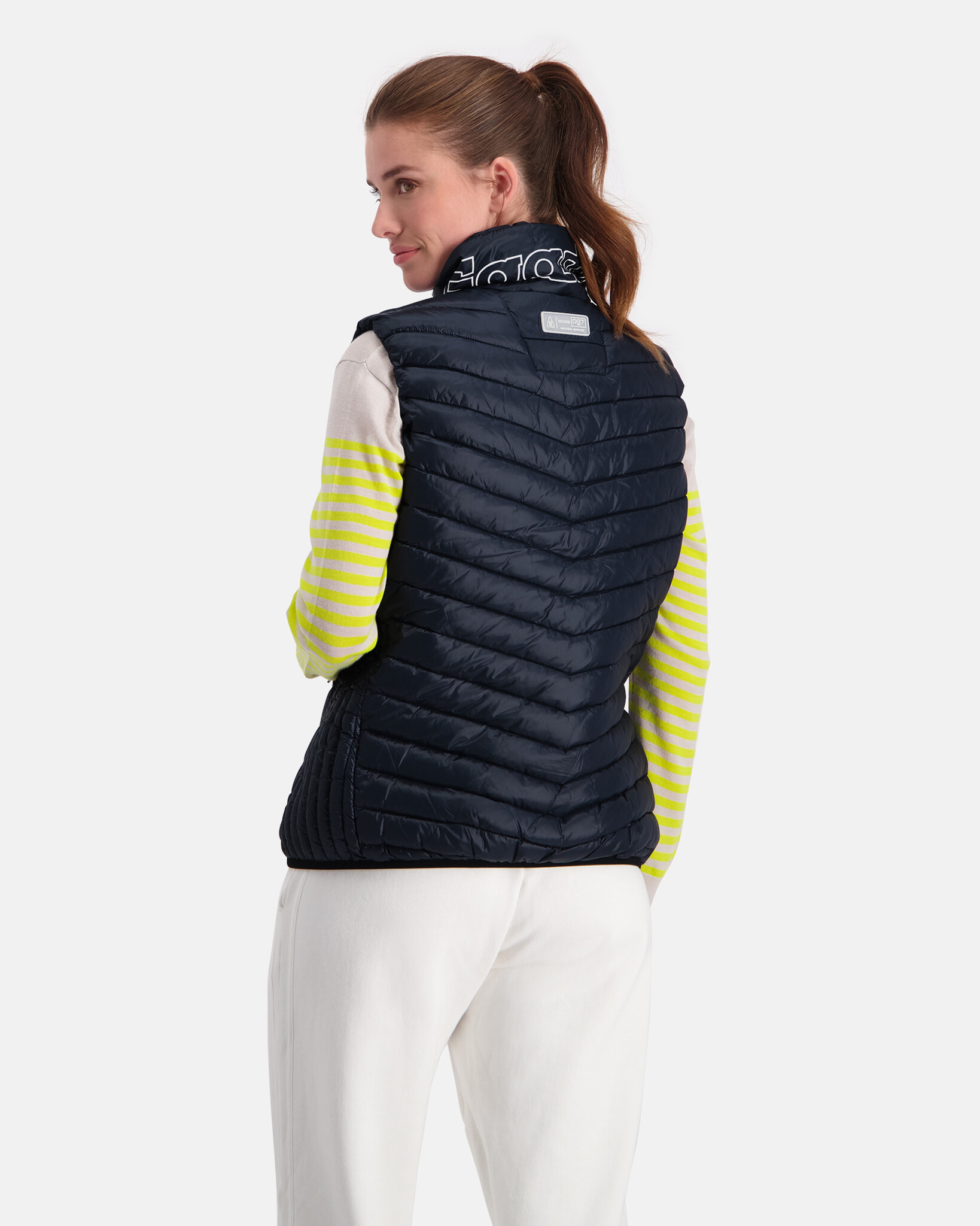 Dames lichtgewicht waterafstotende bodywarmer van 100% duurzaam materiaal en REPREVE® voering