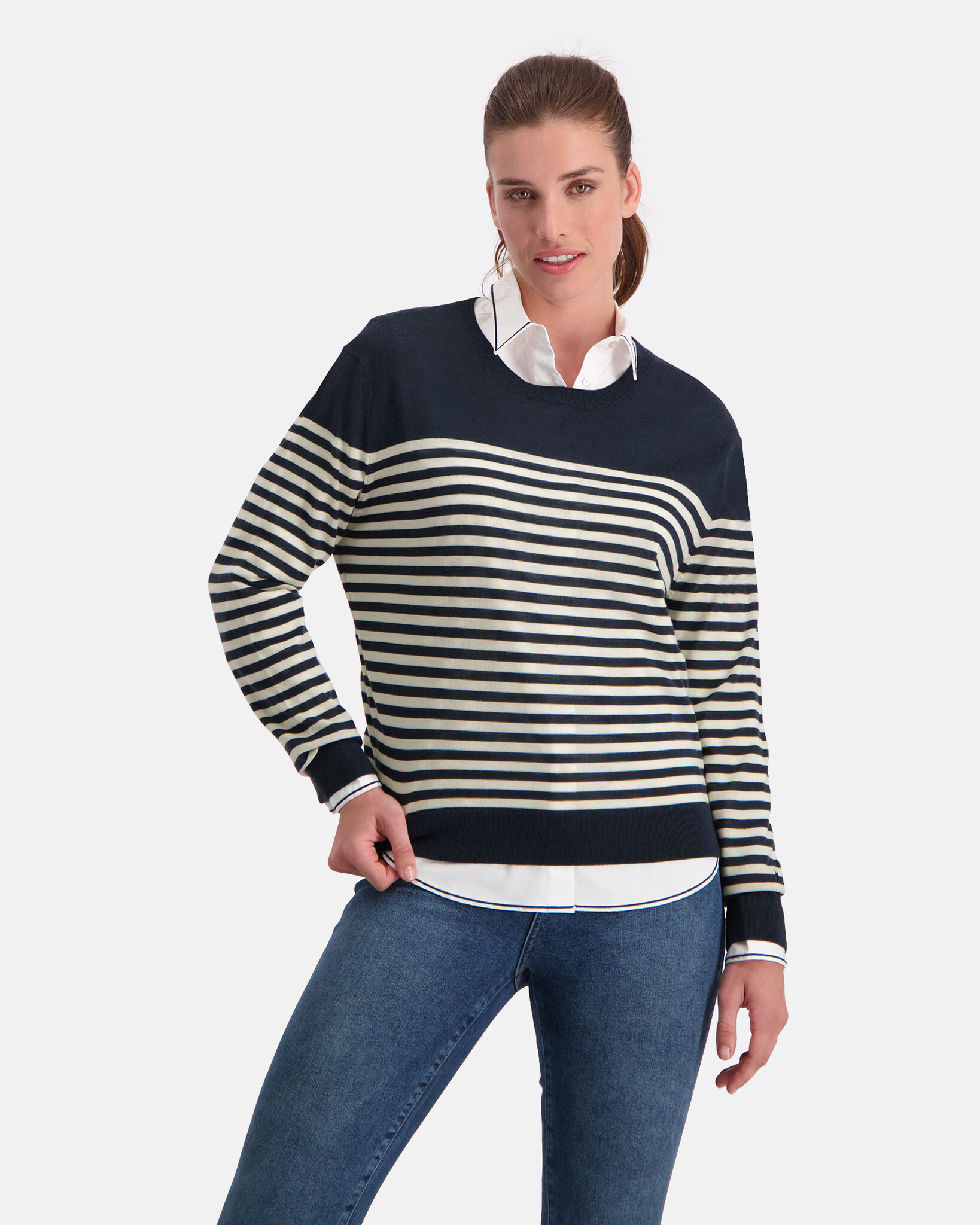 100% Merino wool, lighweight stripped round neck pullover