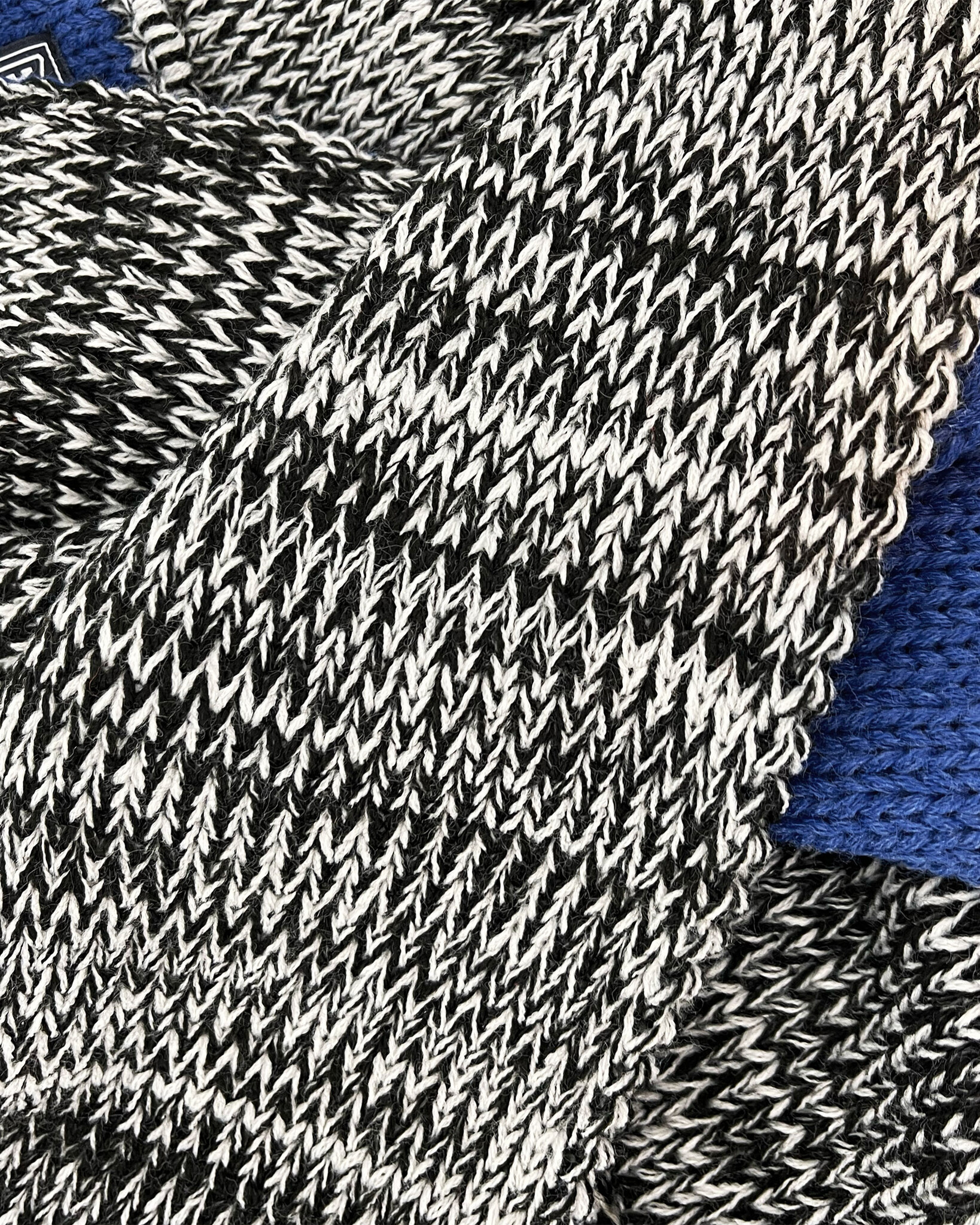 Heavy knitted infinity scarf made from sustainable Polylana® fiber mix