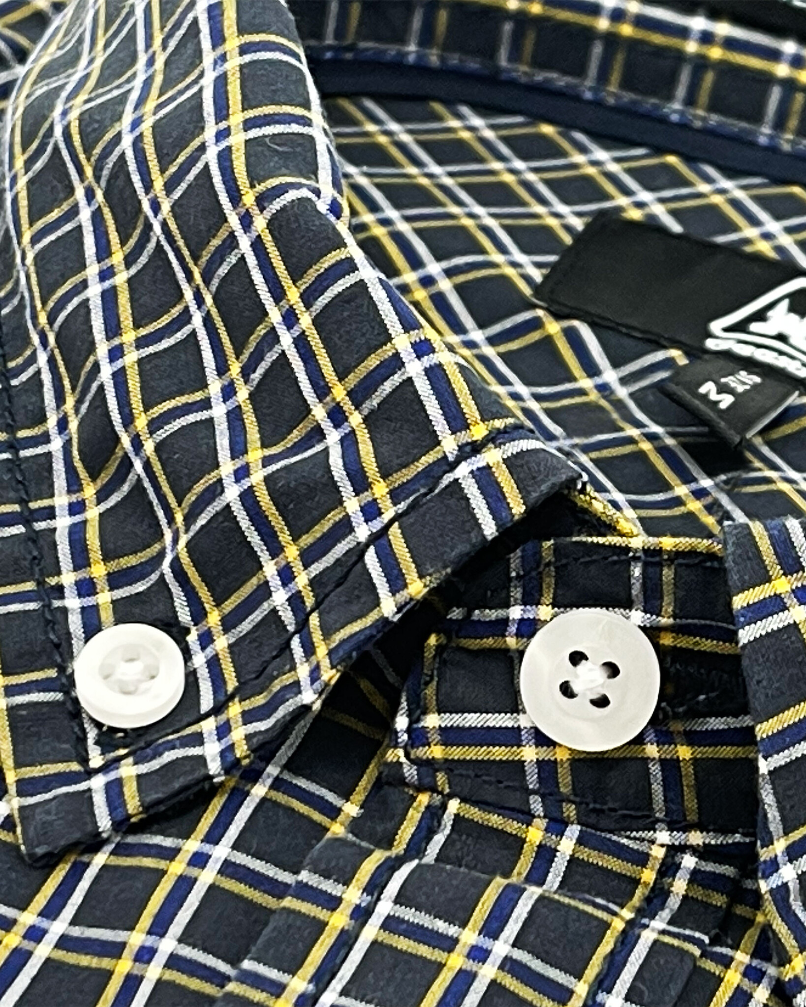 Chemise à carreaux coupe classique en coton avec col boutonné et logo sur la poitrine