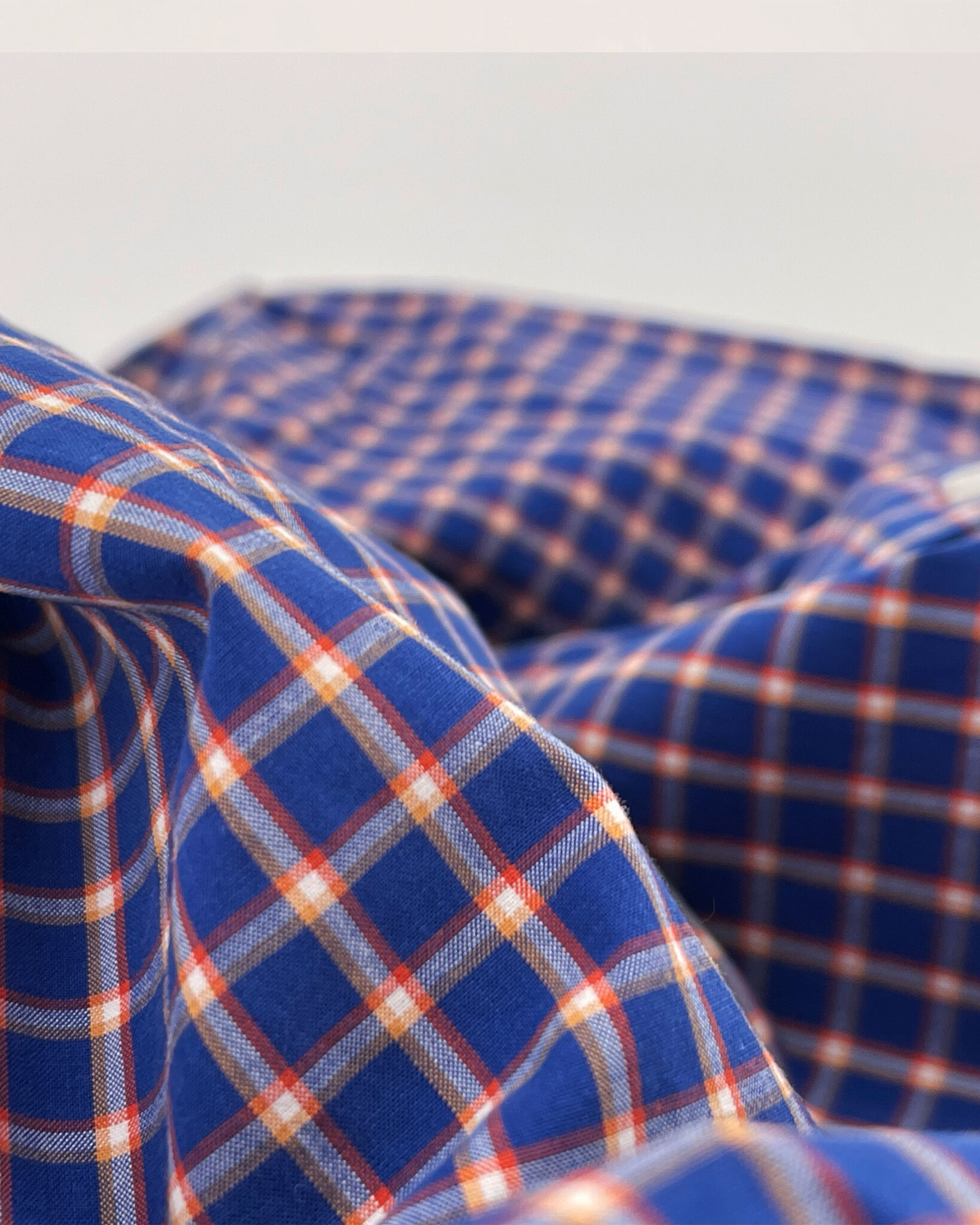 Chemise à carreaux coupe classique en coton avec col boutonné et logo sur la poitrine
