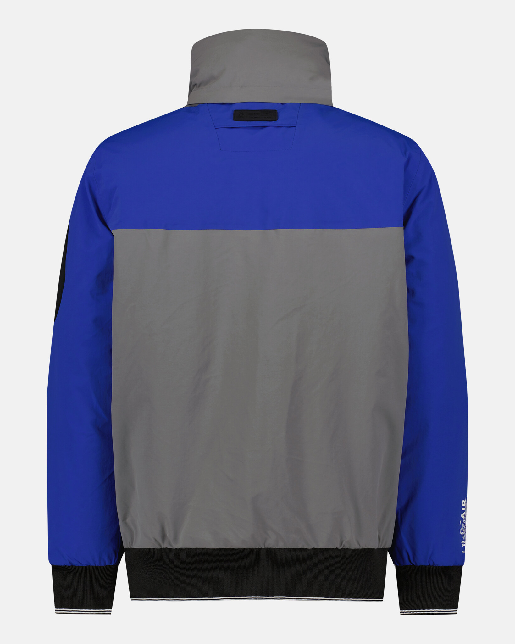 Waterproof colorblock Crew jacket developed with a technical 2-layer fabric with REPREVE® padding