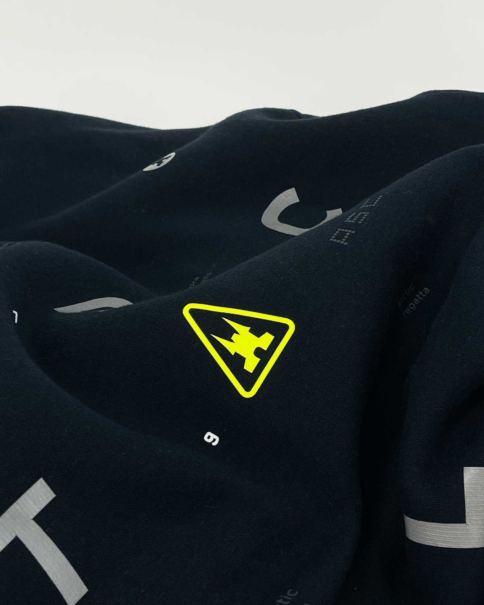 Sweatshirt mit Reißverschluss und gesticktem Retro-Emblem am Ärmel