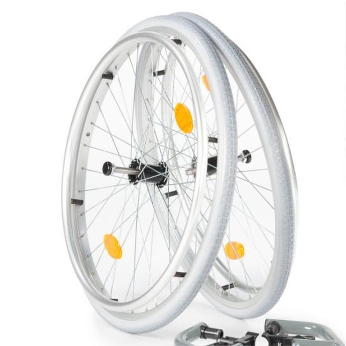 MultiMotion  M5 en M6 rolstoel luchtbanden met velgen (per 2)