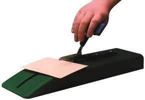 Tafelschaar op plastic of houten voet 45mm