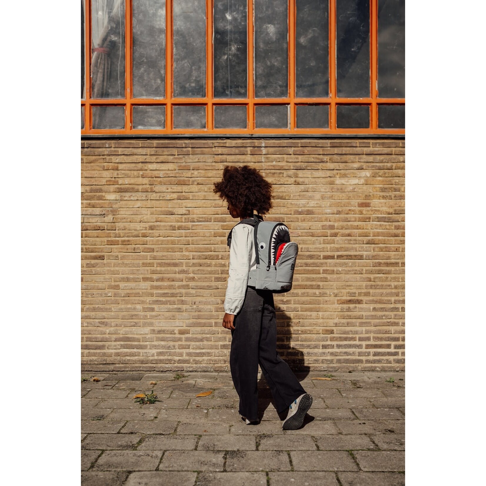 Pick & Pack Shark Shape Backpack M / Visible grey