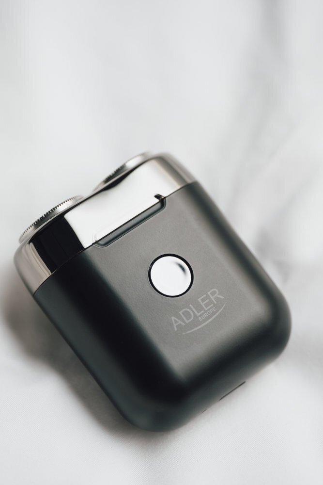 Adler Adler AD 2936 Reisscheerapparaat - USB 2 Koppen Adler Adler AD 2936 Reisscheerapparaat - USB 2 Koppen