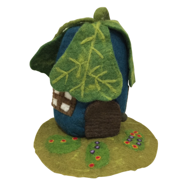 Papoose Toys Oak Leaf House + Mat