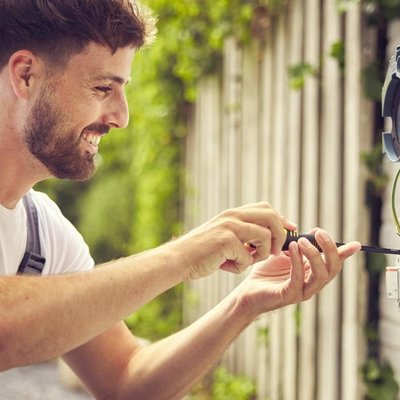 De installatie kost van een laadpaal
