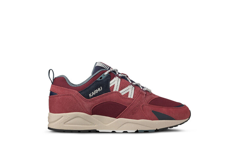 Karhu Fusion Mineral Red Lily White