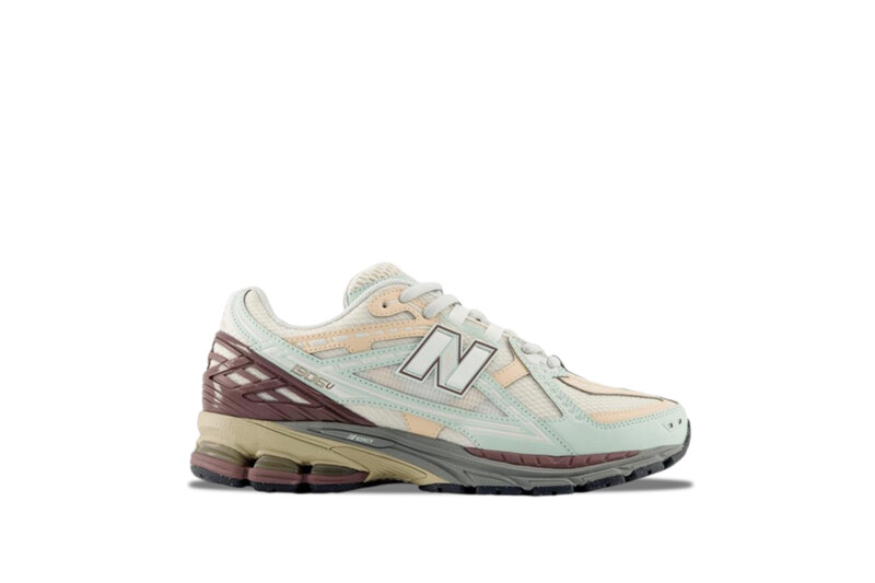 New Balance 1906 Clay Ash Licorice Linen