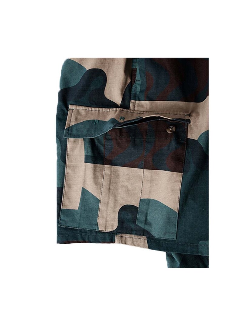 By Parra Distorted Camo Shorts Green