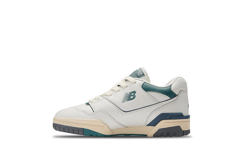 New Balance 550 Sea Salt New Spruce