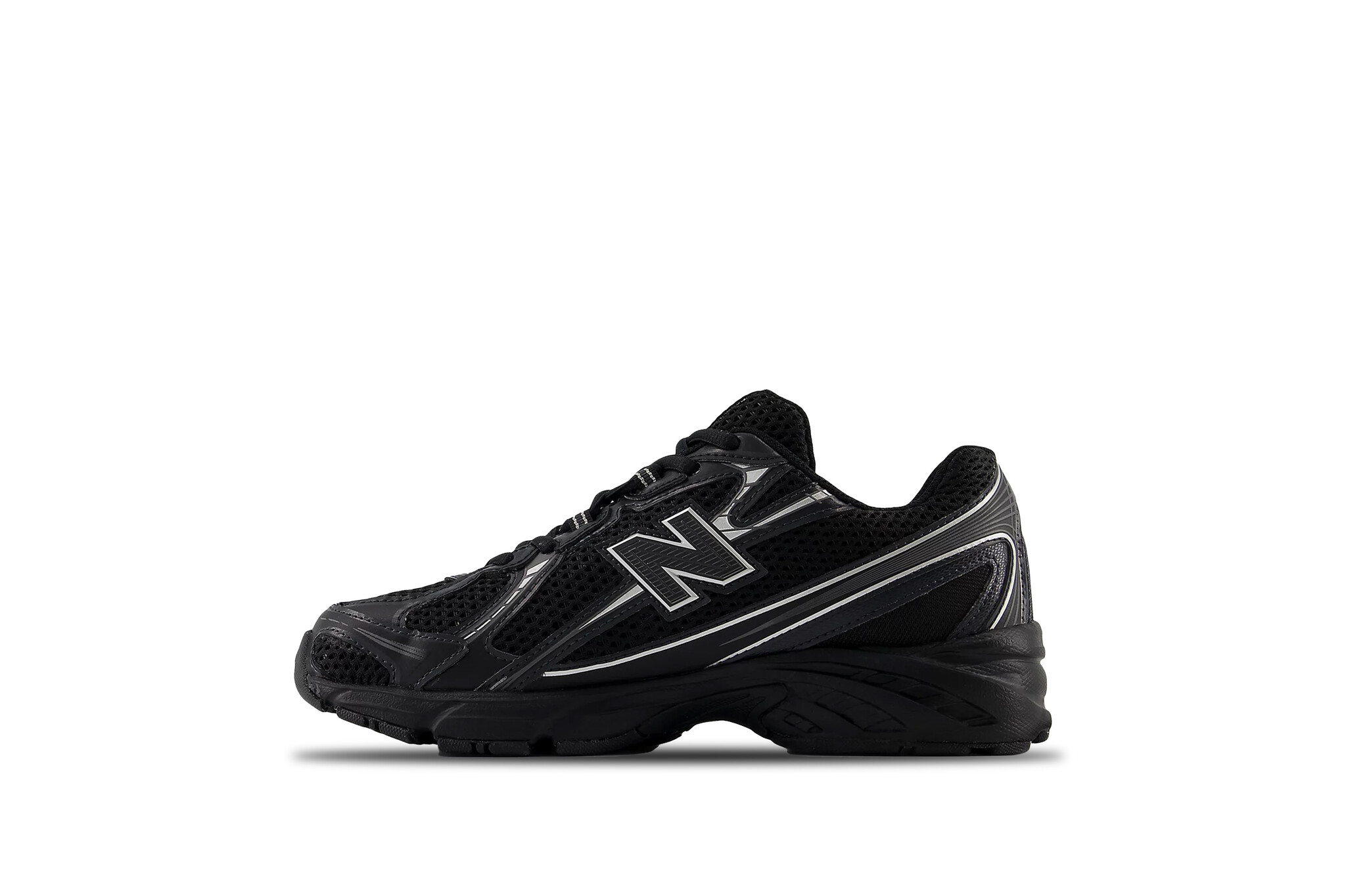 New Balance 740 Black Metallic Silver