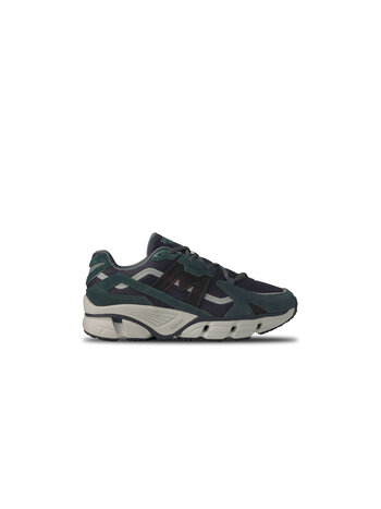 Karhu Super Fulcrum India Ink Black