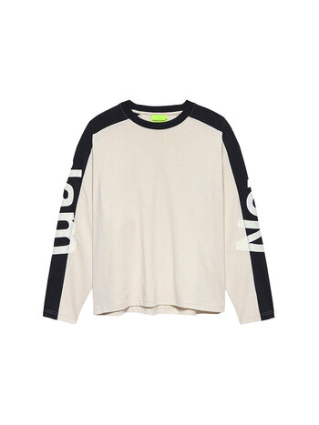 New Amsterdam Surf Association Name Longsleeve Warm Sand Black