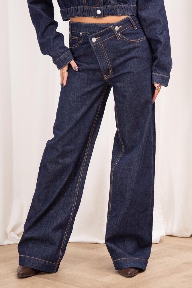 Cross Over Wide Leg Jeans