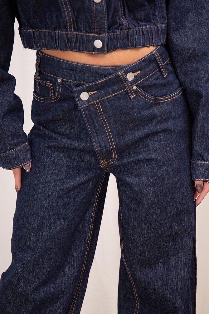 Cross Over Wide Leg Jeans