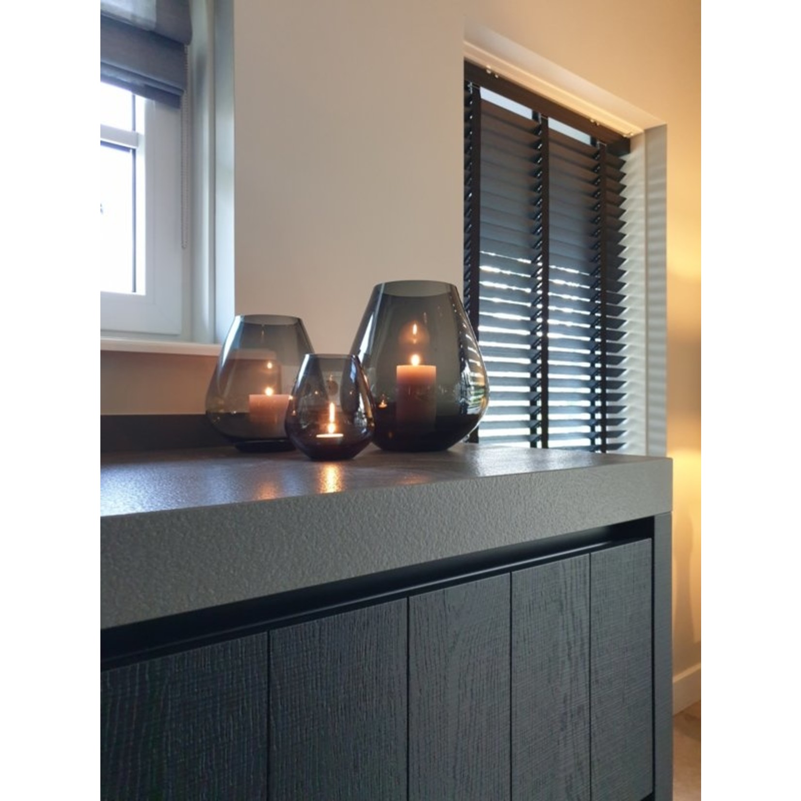 Vase The World WINDLICHT - TASMAN GREY - MEDIUM