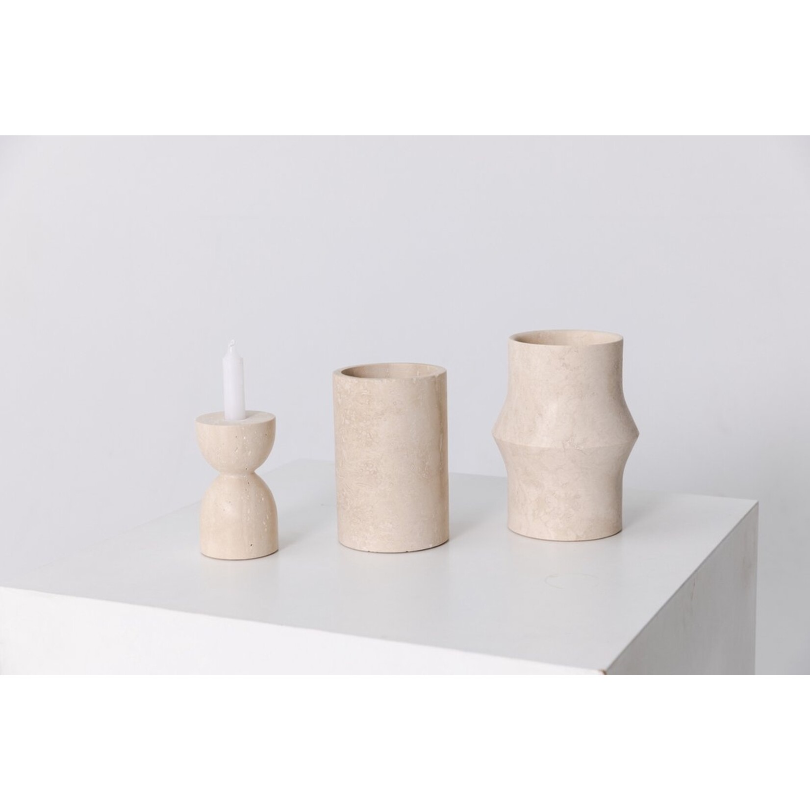 Mooisa MOOISA - TRAVERTINE DESIGN KAARSHOUDER  Ø8x14cm