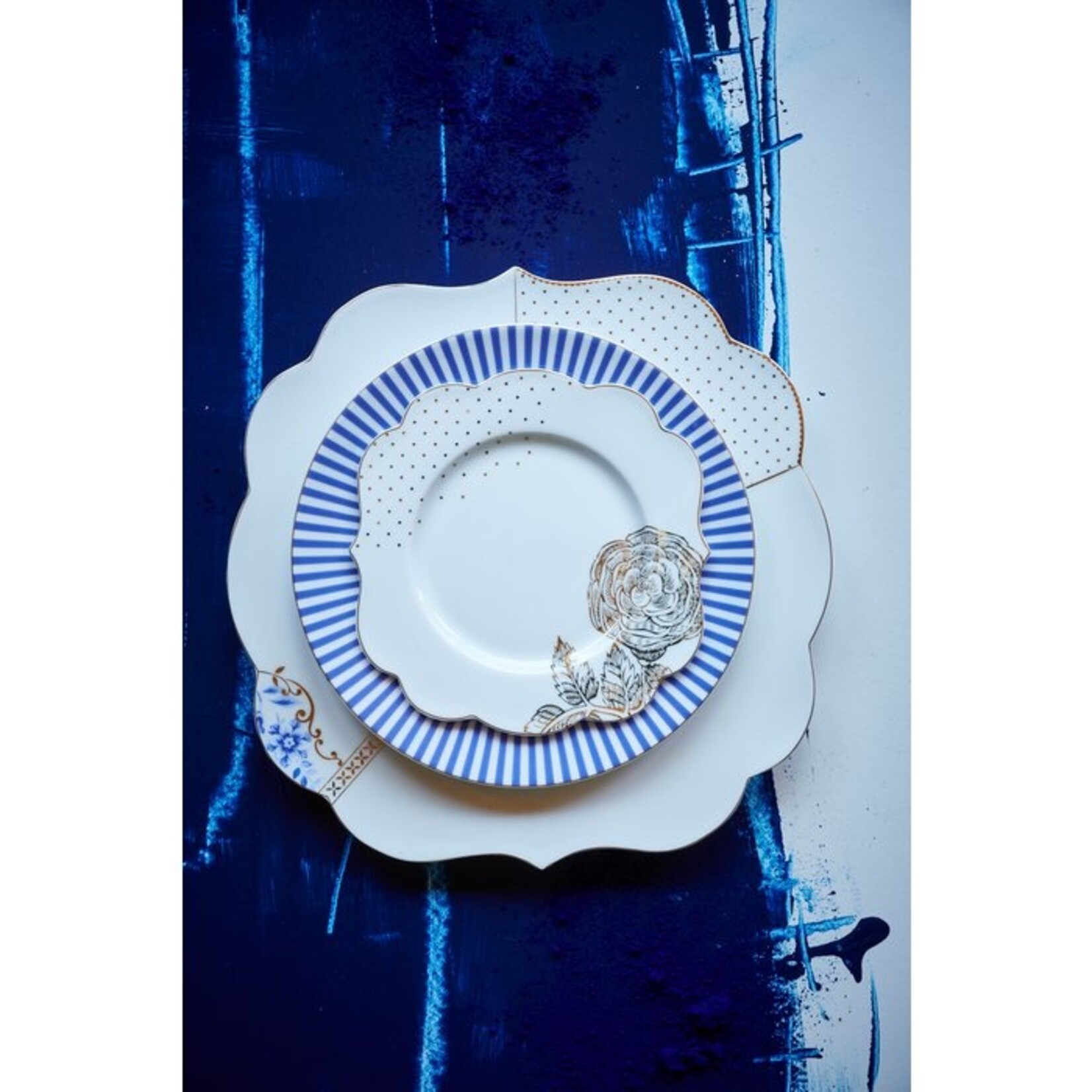 Pip Studio PIP STUDIO ROYAL WHITE GEBAKSBORD 17cm