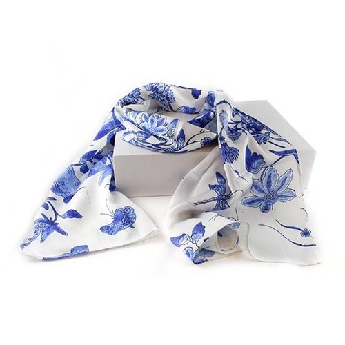 Delft Blue scarf 