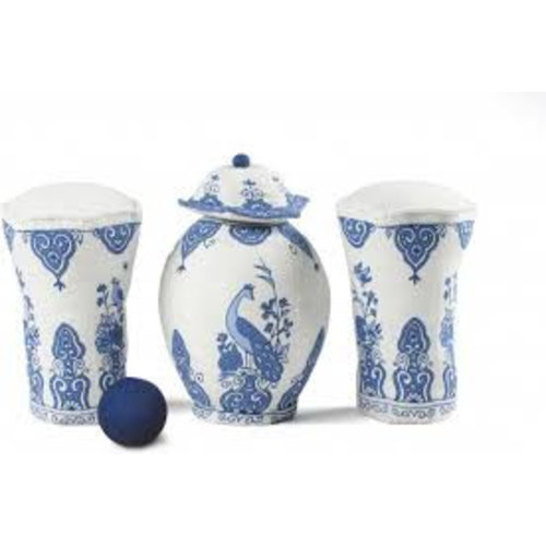 Kegelspel van oud Hollands kaststel Kegelspel van oud Hollands kaststel