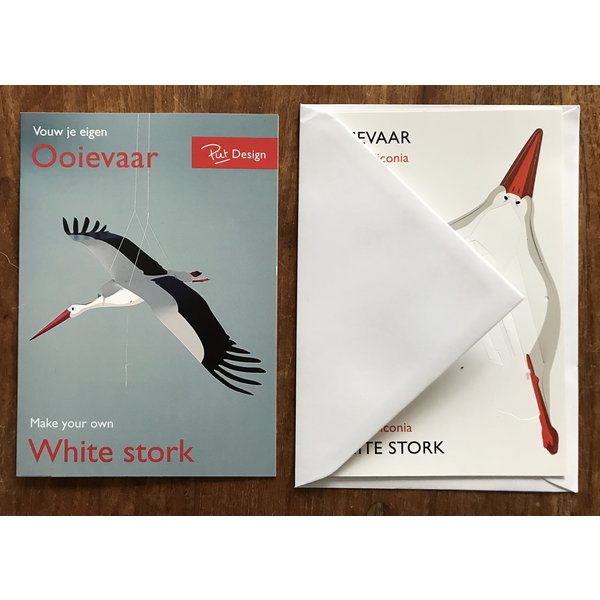 Storch faltet sich in Karte