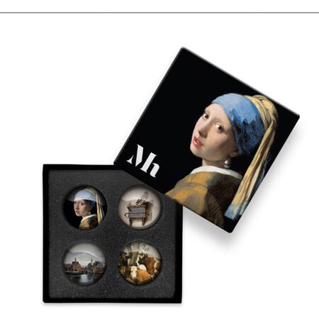 Four glass magnets in a Mauritshuis box