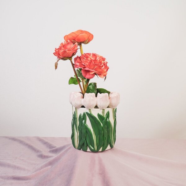 Vaas met rose tulpen