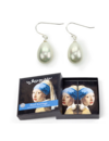 Girl with the Pearl Earrings