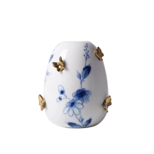 Vase bleu de Delft orné de papillons dorés 