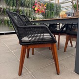 Seville dining tuinstoel | touw + hardhout | zwart