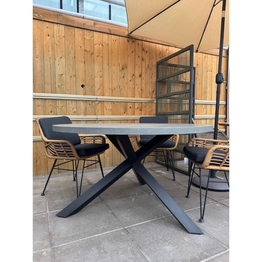Meran/Carlos Antraciet dining tuinset | 4 personen | betonlook + wicker | 135cm rond